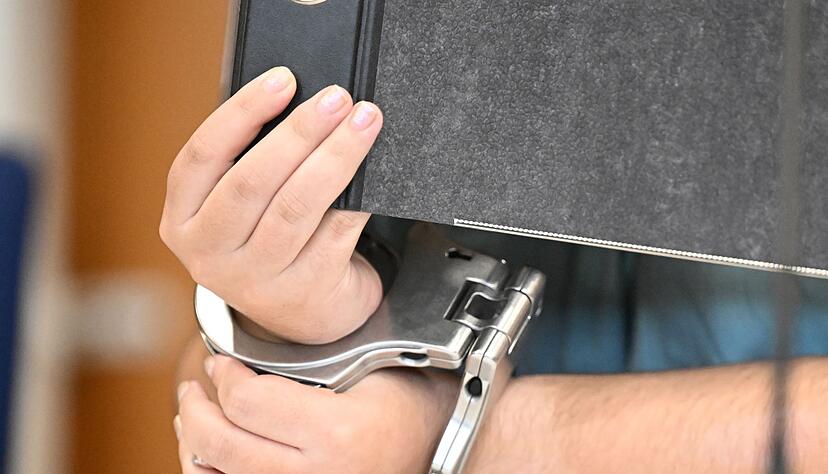 Die frühere Auszubildende soll Gift unter anderem in Eistee und Kaffee gemischt haben. Die frühere Auszubildende soll Gift unter anderem in Eistee und Kaffee gemischt haben.