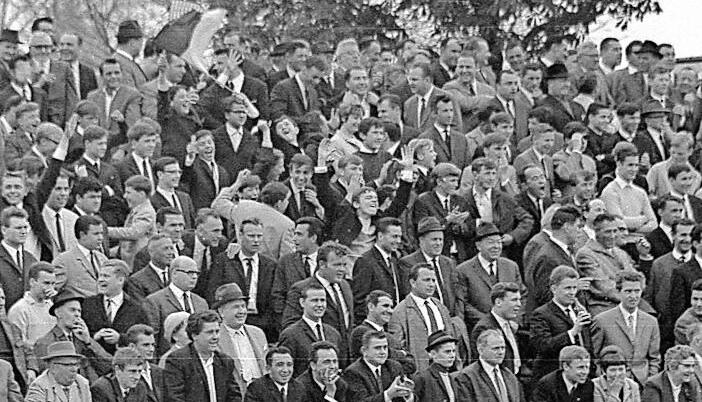 1966: Die Derbys zwischen VfR Heilbronn und Union B&ouml;ckingen zogen Massen an. Foto: Archiv/Kr&uuml;ger