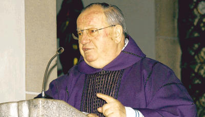 Pater Hubertus Hartmann vom Franziskanerkloster D&uuml;sseldorf sprach beim Firminustag in Massenbachhausen &uuml;ber die Bedeutung von Werten und Tugenden. Er sieht eine Renaissance dieser Werte.
          Foto: Gabi Muth