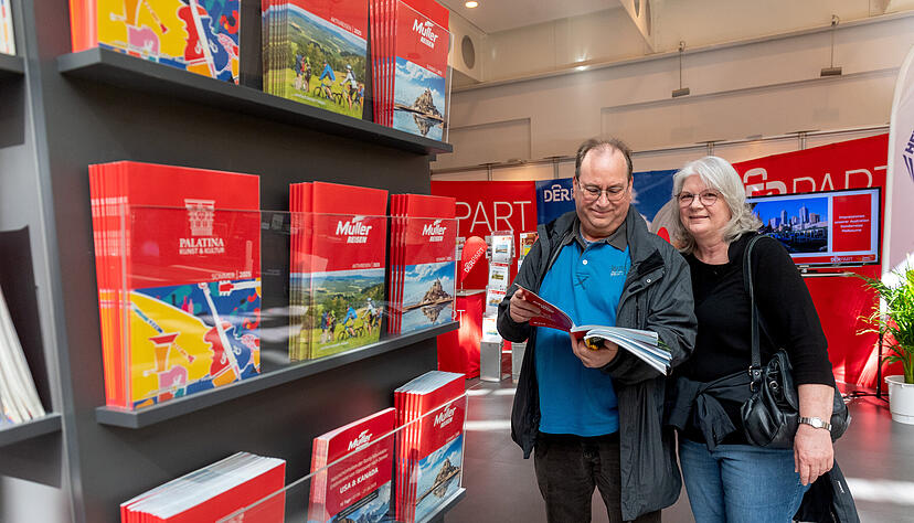 Ran an die Prospekte heißt es bei der zweitägigen Urlaubs- und Freizeitmesse. Ran an die Prospekte heißt es bei der zweitägigen Urlaubs- und Freizeitmesse.
