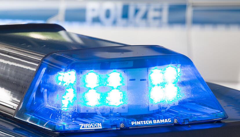 Eine Frau hat sich bei ihrer Festnahme heftig gewehrt (Symbolbild)