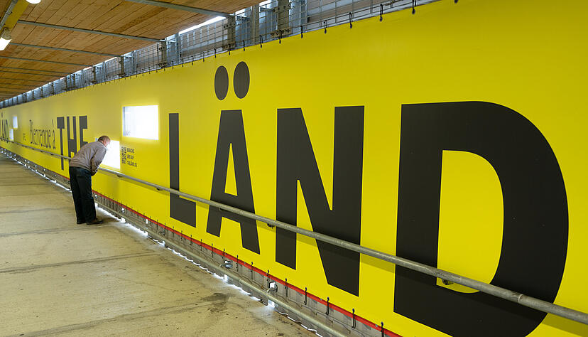 Mit der neuen Kampagne "The Länd" wird auch am Stuttgarter Hauptbahnhof um Fachkräfte geworben. Foto: dpa