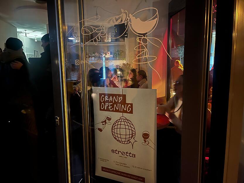 In der Bahnhofsvorstadt in Heilbronn hat ein neues Lokal eröffnet – mit einem Grand Opening. Stretta heißt es. In der Bahnhofsvorstadt in Heilbronn hat ein neues Lokal eröffnet – mit einem Grand Opening. Stretta heißt es.