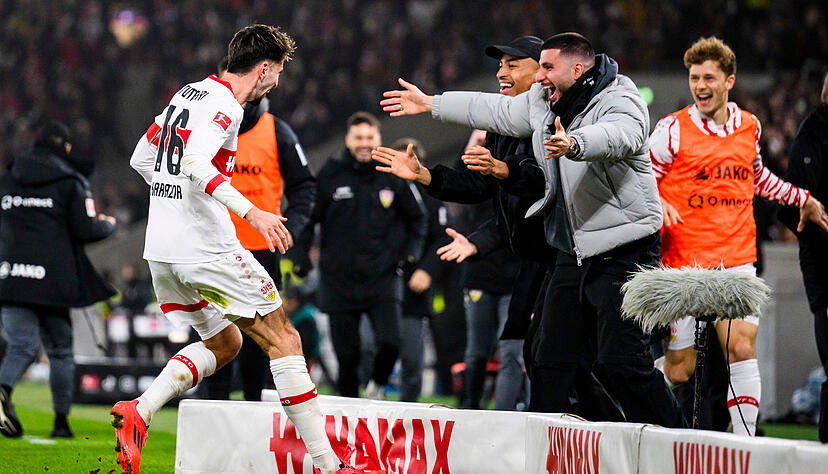 Großer Jubel bei Atakan Karazor (links), Deniz Undav (rechts) und der ganzen VfB-Familie. Großer Jubel bei Atakan Karazor (links), Deniz Undav (rechts) und der ganzen VfB-Familie.