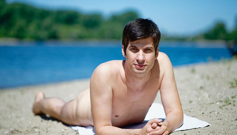 Stadtrat Julien Ferrat (Die Mannheimer) wollte das Trainingscamp am FKK-Strand auf der Friesenheimer Insel in Mannheim anbieten.