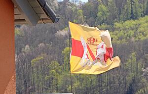 Am Haus von Winzenhofens Ortsvorsteher weht die badische Flagge.