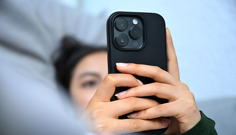 KI-generierte Fotos und Videos auf Plattformen wie Tiktok sind im Alltag angekommen. (Symbolbild)