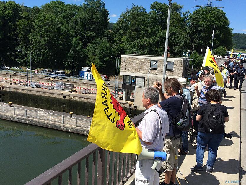 Protest gegen Castortransport auf dem Neckar | 26.6.
