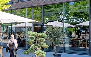 "Campus Garden" heißt die neue Mensa auf dem Bildungscampus, die auch abends als Restaurant geöffnet ist. Dort klingt der Tag der Architektur am Nachmittag aus. "Campus Garden" heißt die neue Mensa auf dem Bildungscampus, die auch abends als Restaurant geöffnet ist. Dort klingt der Tag der Architektur am Nachmittag aus.