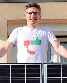 Seit diesem Jahr betreibt Stefan Hatos in Böckingen ein Balkonkraftwerk. Foto: privat Seit diesem Jahr betreibt Stefan Hatos in Böckingen ein Balkonkraftwerk. Foto: privat