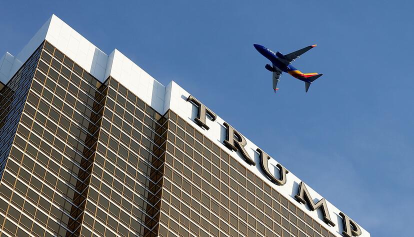 Der &laquo;Trump&raquo;-Schriftzug prangt an einem Hotel in Las Vegas - an der australischen Gold Coast k&ouml;nnte ein &auml;hnliches Projekt entstehen. (Symbolbild)