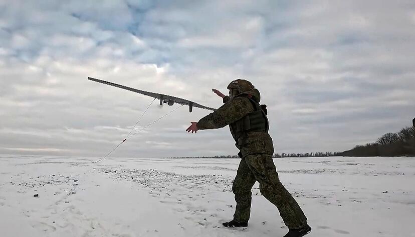 Das Starlink-System wurde intensiv von beiden Seiten f&uuml;r die Navigation von Drohnen genutzt. (Handout)