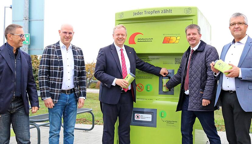 Bereits bei der Präsentation Ende Oktober 2021 waren die Verantwortlichen zuversichtlich: Das Projekt "Jeder Tropfen zählt" wird gut laufen. 
Foto: Archiv/ Nick