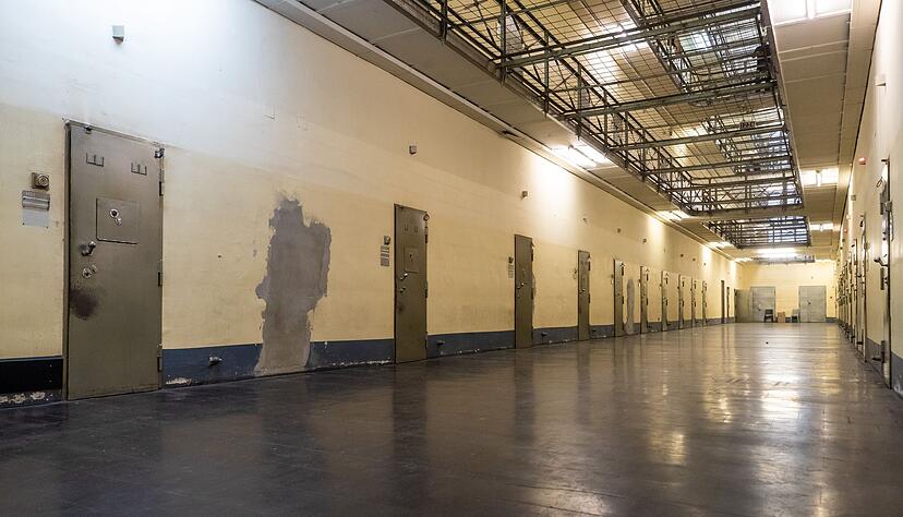 Die Zellen in der JVA Mannheim - die Untersuchungshaft kann zu Suizidgef&auml;hrdung f&uuml;hren. (Archivbild)