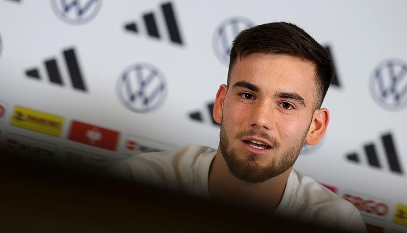 Dennis Seimen spricht &uuml;ber seine Zukunft.