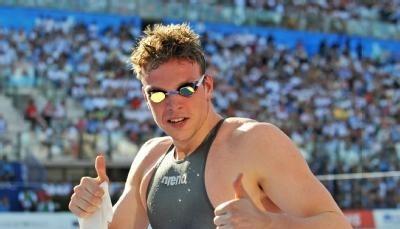 Paul Biedermann schwimmt bei den Weltmeisterschaften in Rom der Konkurrenz davon. Paul Biedermann schwimmt bei den Weltmeisterschaften in Rom der Konkurrenz davon.