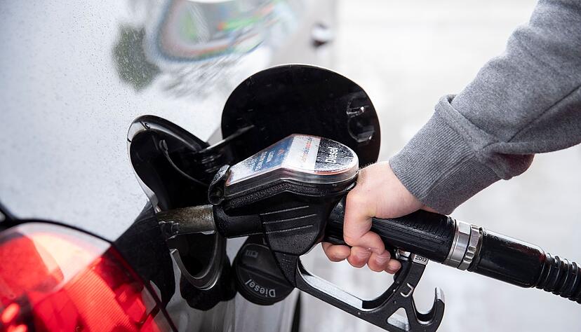 Ein Liter Diesel kostete am Donnerstag 2,012 Euro.