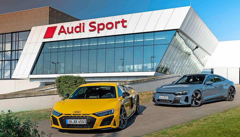 Sportliche Speerspitzen von Audi: R8 (links) und E-Tron GT vor dem Standort Böllinger Höfe in Heilbronn. Foto: Audi Sportliche Speerspitzen von Audi: R8 (links) und E-Tron GT vor dem Standort Böllinger Höfe in Heilbronn. Foto: Audi