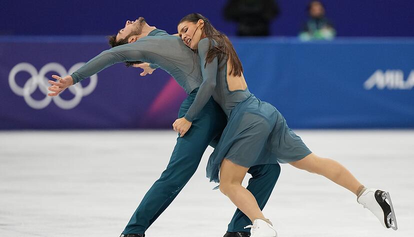Laurence Fournier Beaudry (r) und Guillaume Cizeron gewannen die Eistanz-Konkurrenz in Mailand.