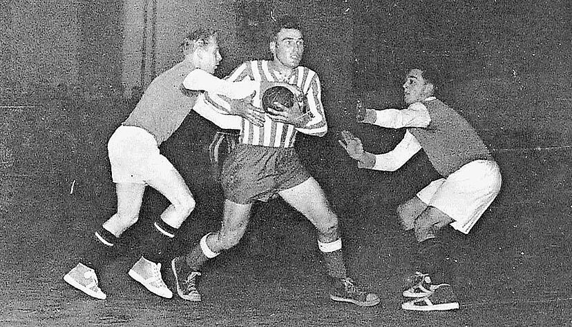 1952 gewannen die Fleiner um Kurt Wieland (li.) und Willi Lutz (re.) die Kreismeisterschaft. Im Finale wurde der TSB Horkheim mit Friedrich K&uuml;hner bezwungen.
Foto: TV Flein