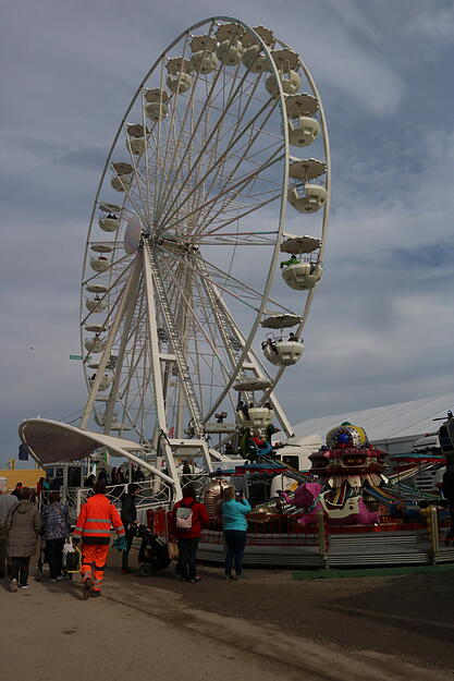 Bei Riesenrad, Festzelt und Landwirtschaftsmesse ist für jeden Geschmack etwas dabei.