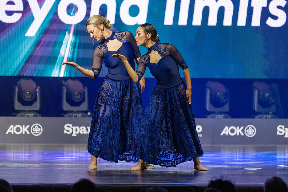 Auf der B&uuml;hne bei der Turngala  "Beyond Limits" war auch die Tanzgruppe TSL Saphir.