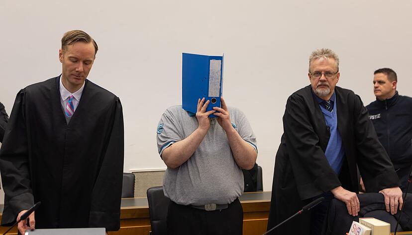 Im Prozess gegen den verurteilten Mörder der 14-jährigen Ayleen hat die Staatsanwaltschaft Sicherungsverwahrung für den Mann gefordert. Seine Verteidiger lehnen dies ab. (Archivbild) Im Prozess gegen den verurteilten Mörder der 14-jährigen Ayleen hat die Staatsanwaltschaft Sicherungsverwahrung für den Mann gefordert. Seine Verteidiger lehnen dies ab. (Archivbild)