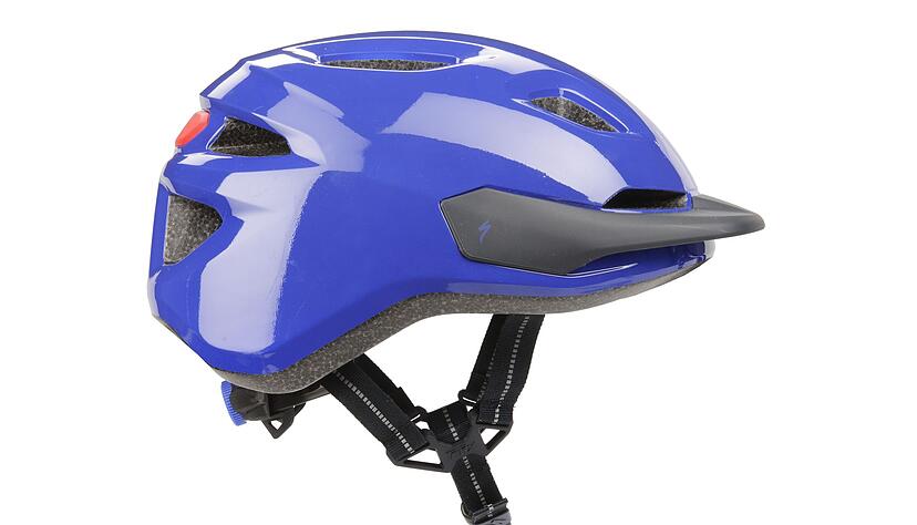 Unfallschutz im Fokus: Zwei Helme, darunter der «Specialized Shuffle 2 LED», schneiden in der Kategorie Unfallschutz mit der Note «gut» ab. Unfallschutz im Fokus: Zwei Helme, darunter der «Specialized Shuffle 2 LED», schneiden in der Kategorie Unfallschutz mit der Note «gut» ab.