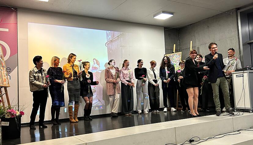 Gund zur Freude und zum Feiern: Die Akademie f&uuml;r Kommunikation Heilbronn feierte ihr 25-j&auml;hriges Bestehen mit Sch&uuml;lern und Lehrern.