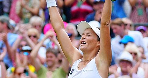 Der Moment der Erkenntnis, der Moment des bisher maximalen Erfolges: Tatjana Maria bejubelt ihren Einzug ins Halbfinale von Wimbledon.