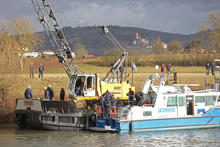 Bergung gesunkenes Auto bei Gundelsheim