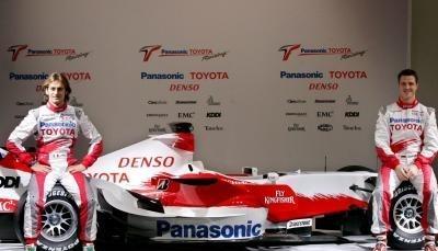 Ralf Schumacher (r) und Jarno Trulli bei des Präsentation des TF 107. Ralf Schumacher (r) und Jarno Trulli bei des Präsentation des TF 107.