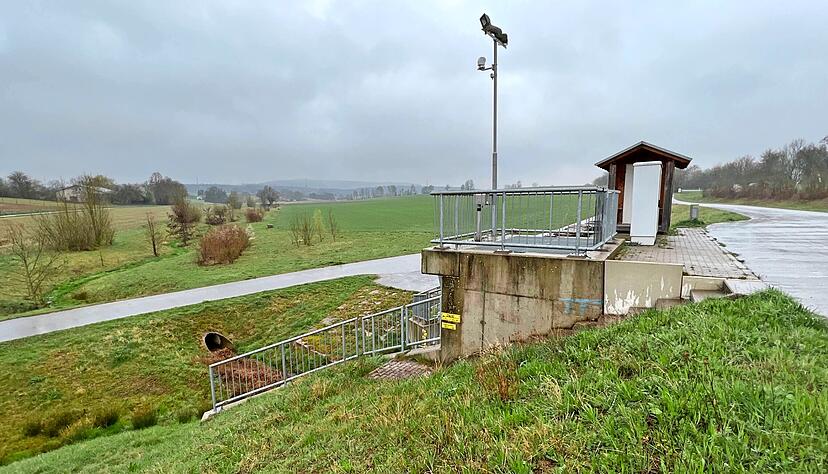 Das Stebbacher R&uuml;ckhaltebecken wurde 2015 gebaut als direkte Folge des verheerenden Hochwasserereignisses im Juli 2006, bei dem vor allem der Gemminger Ortsteil betroffen war.
Fotos: Ulrike Plapp-Schirmer