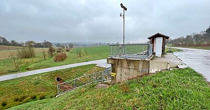 Das Stebbacher R&uuml;ckhaltebecken wurde 2015 gebaut als direkte Folge des verheerenden Hochwasserereignisses im Juli 2006, bei dem vor allem der Gemminger Ortsteil betroffen war.
Fotos: Ulrike Plapp-Schirmer
