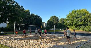 Das Beachvolleyball auf der Schanz findet jeden Mittwoch und Donnerstag von 19 bis 20 Uhr im Sportpark der TG Böckingen statt. Das Beachvolleyball auf der Schanz findet jeden Mittwoch und Donnerstag von 19 bis 20 Uhr im Sportpark der TG Böckingen statt.