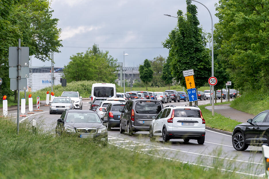 Autofahrer müssen Umleitungen beachten und mehr Zeit einplanen.