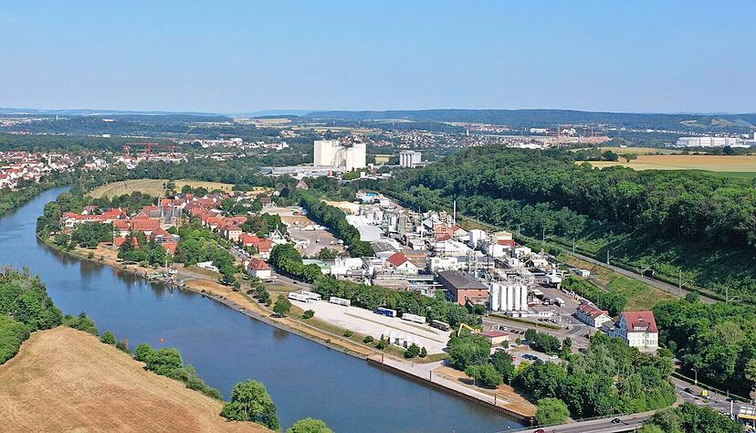 Laut einer Studie soll die Chemiefabrik Solvay 30 Tonnen Schwefelhexafluorid ausgestoßen haben. Das sind über 500-mal mehr Emissionen als angegeben.