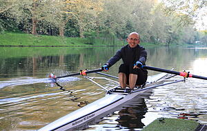 Wolfgang Willareth will zehn Kilometer rudern.