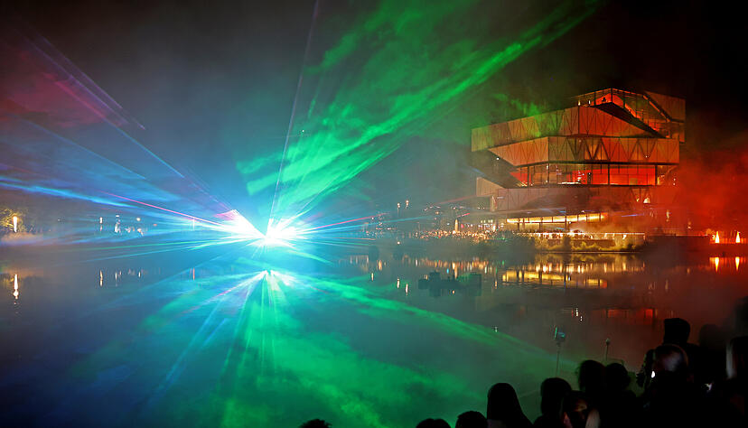 Eine beeindruckende Lasershow bestaunten die Zuschauer vor der Experimenta.