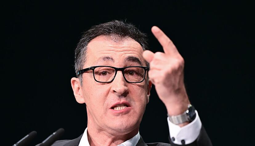 Wirft der CDU vor, allen nach dem Mund zu reden: Grünen-Spitzenkandidat Cem Özdemir. Wirft der CDU vor, allen nach dem Mund zu reden: Grünen-Spitzenkandidat Cem Özdemir.
