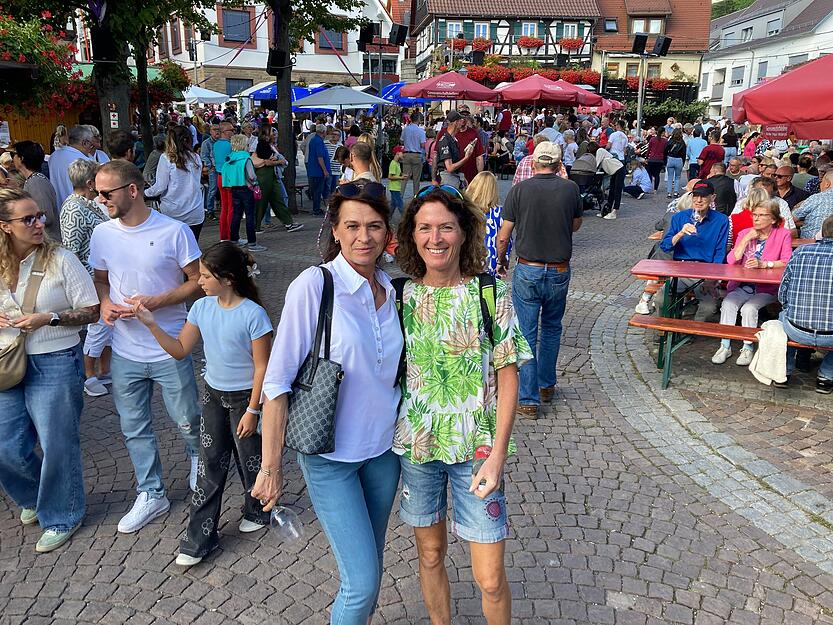 Der Sonntag beim 47. Original Erlenbacher Weinfest.