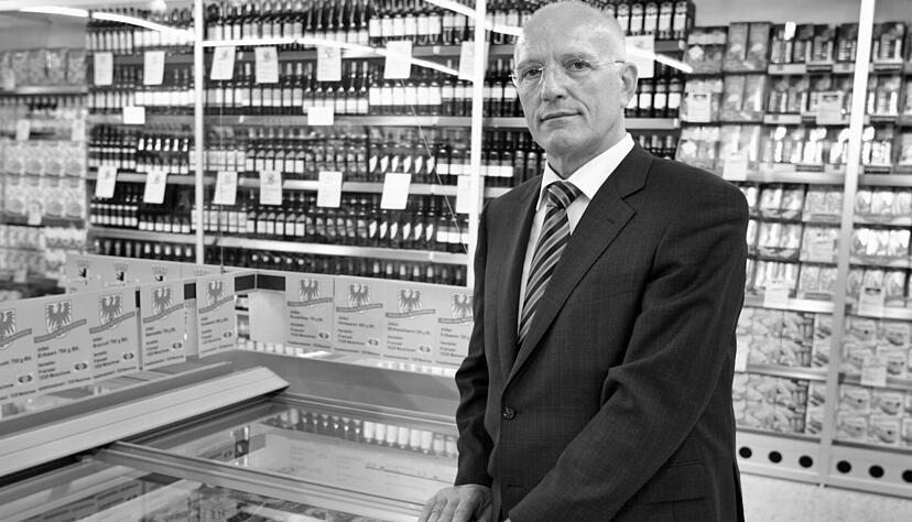 Walter P&ouml;tter im Jahr 2007 bei der Vorstellung von Lidl-Konzepten.