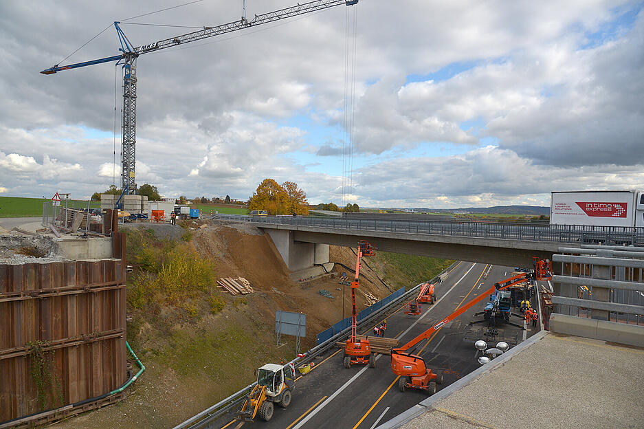 Autobahnsperrung wegen Br&uuml;ckenabriss