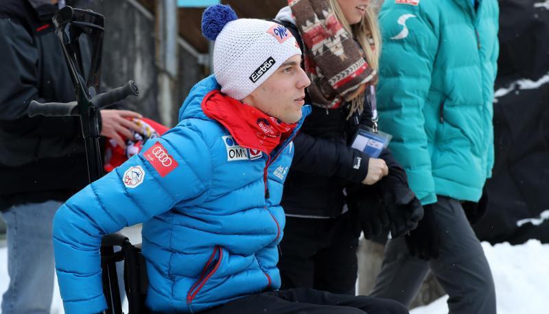 Lukas Müller besucht im Rollstuhl sitzend das Springen der Vierschanzentournee in Bischofshofen. Foto: Daniel Karmann Lukas Müller besucht im Rollstuhl sitzend das Springen der Vierschanzentournee in Bischofshofen. Foto: Daniel Karmann