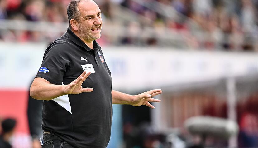 L&auml;uft nicht so: Frank Schmidt und der 1. FC Heidenheim stehen in der Bundesliga auf Tabellenplatz 17.
