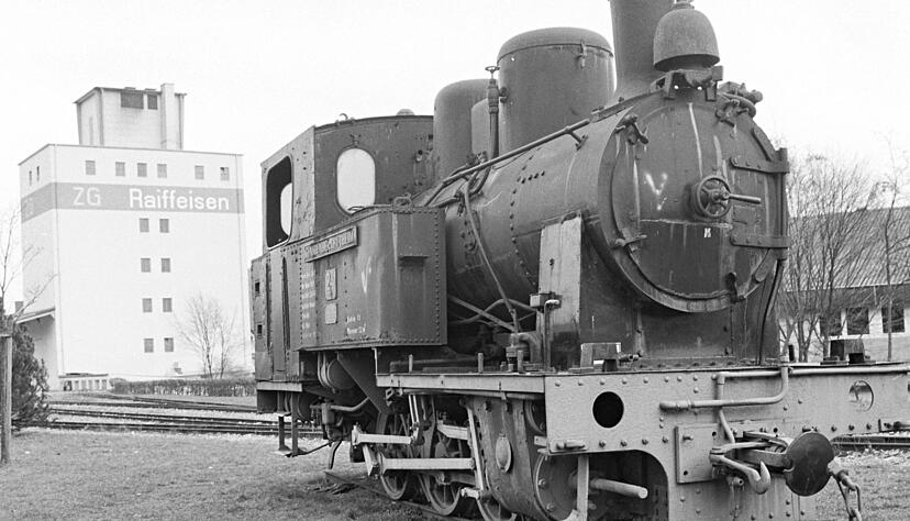 Hier wollen die Jagsttalbahnfreunde gerne wieder hinfahren, auf das Bahnhofsareal in Krautheim. Doch für die Stadt Krautheim bedeutet das, eine zentrale Fläche brachliegen zu lassen.
Foto: Archiv/Eisenmenger