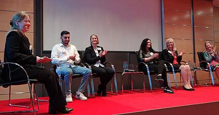 In der Sparkasse Hohenlohe diskutierten Experten aus Verwaltung, Schule und Wirtschaft &uuml;ber die Frage, wie man mehr Jugendliche in Ausbildung bekommt.
Foto: Fischer