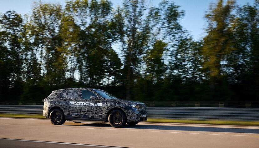 Weiter auf Wasserstoff: Auch BMW setzt weiterhin auf die Brennstoffzellentechnik. Weiter auf Wasserstoff: Auch BMW setzt weiterhin auf die Brennstoffzellentechnik.
