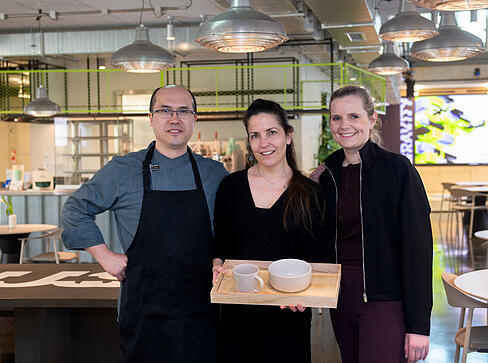Heaven's Kitchen mit Chefkoch Luc Lin, Inhaberin Tanja Goldstein und der Restaurantleiterin Jana Hesse (von links) &ouml;ffnet nun endlich am Bildungscampus.