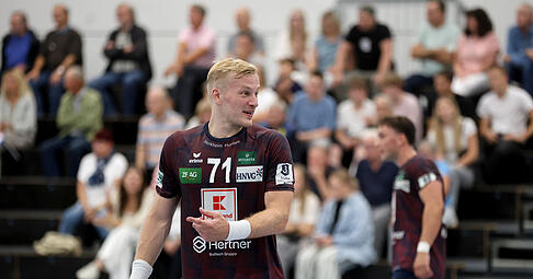 Für den Horkheimer Top-Zugang Andreas Schröder ist es die Punktspiel-Heimpremiere im Trikot des TSB. Für den Horkheimer Top-Zugang Andreas Schröder ist es die Punktspiel-Heimpremiere im Trikot des TSB.